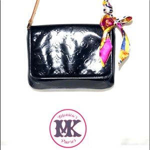 Authentic Vernis Louis Vuitton Shoulder Bag!